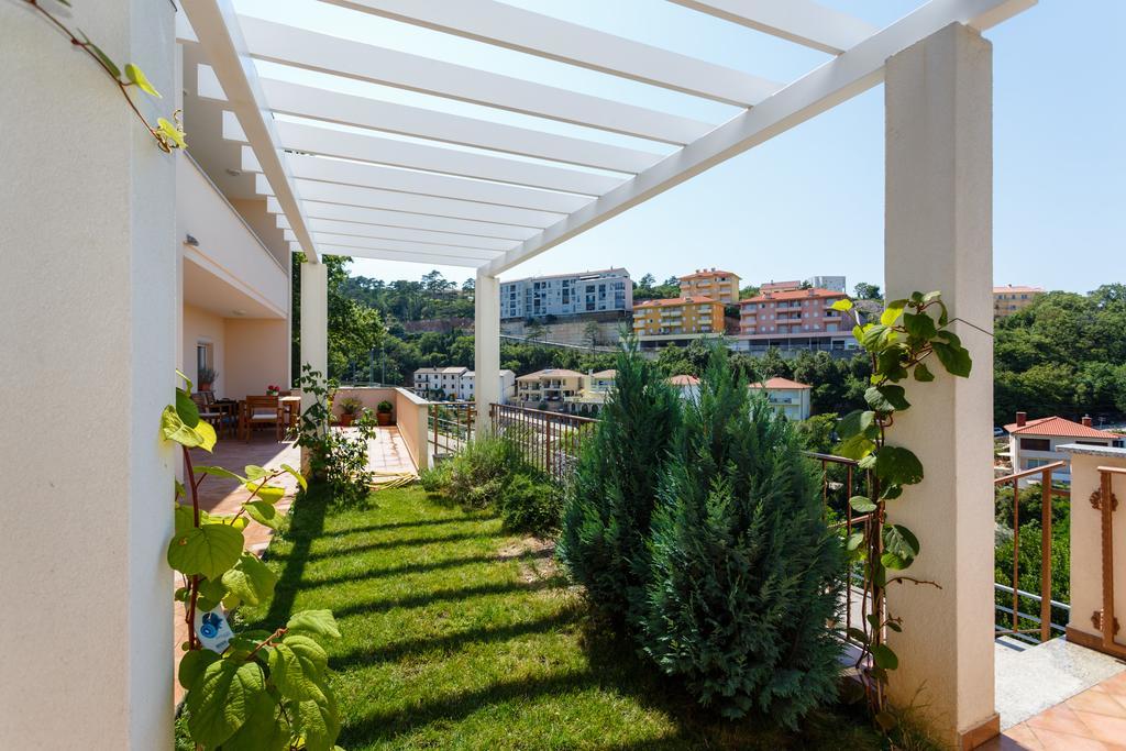 Villa Mirela Apartment Vrbnik Exterior photo